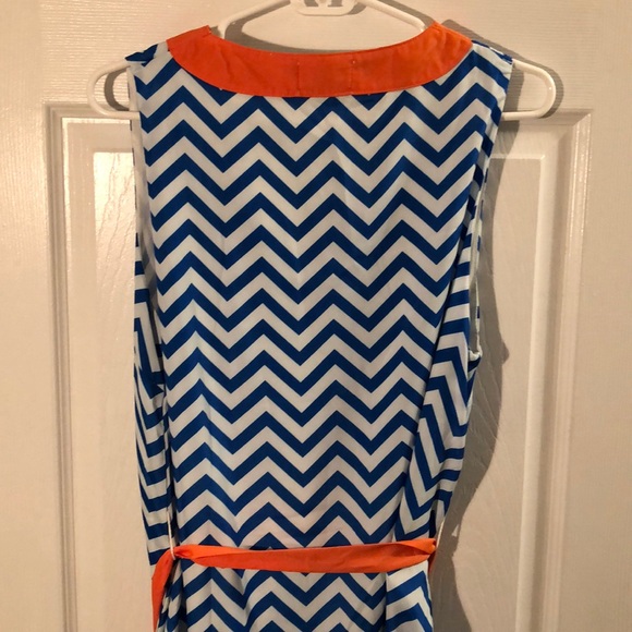 Pattern Dress - Picture 3 of 3